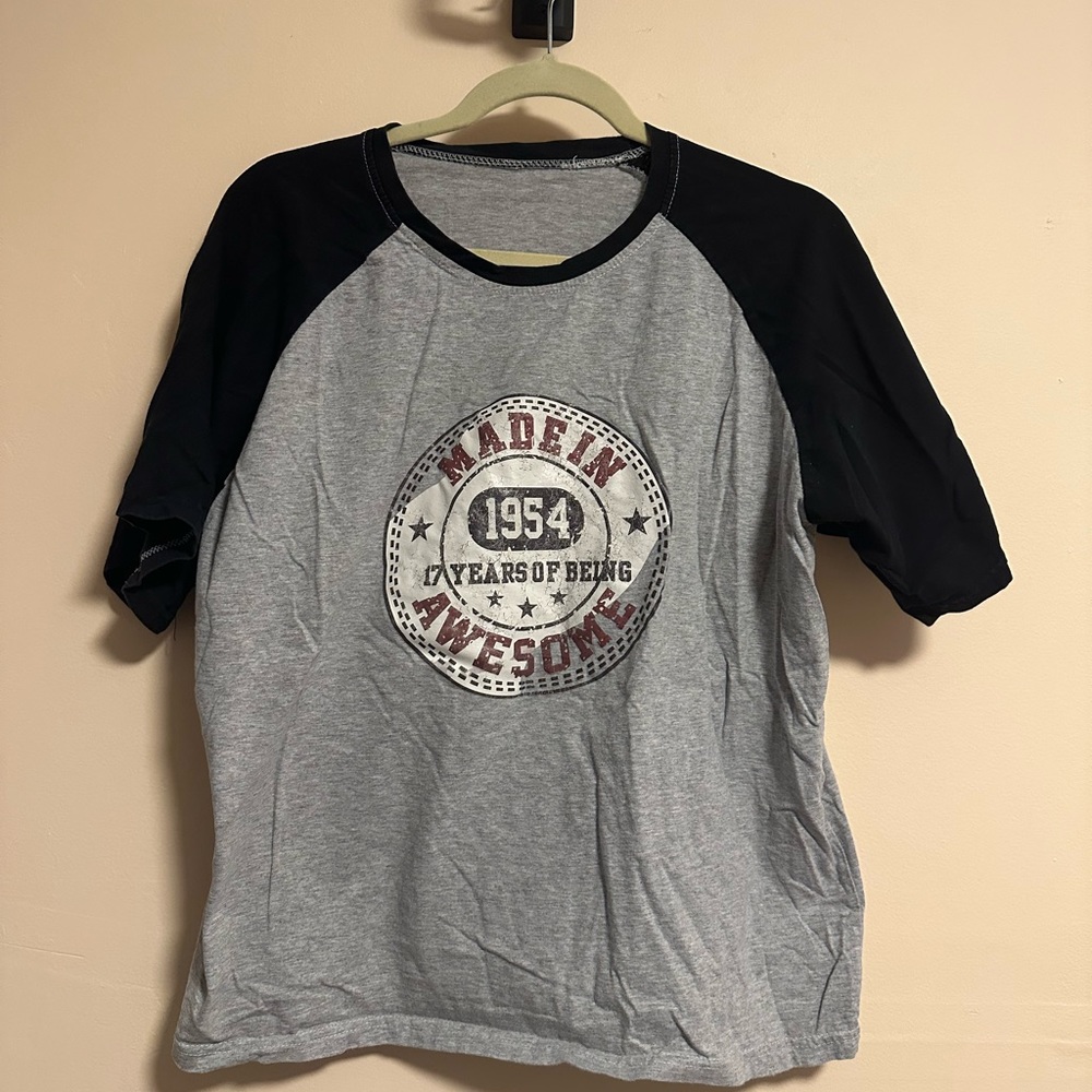 VINTAGE Y2K tee 1954